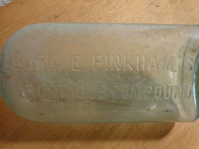 Lydia E Pinkhams Vegetable Compound Glass Bottle 14 1 2 ozs Embossed