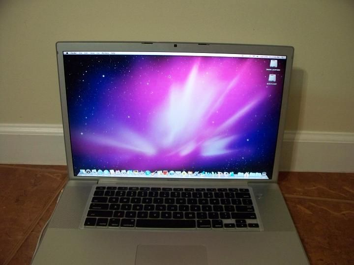 Apple MacBook Pro 17 2 5g 4GB 500GB Laptop Dual OS CS5