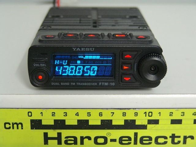 YAESU FTM 10E 2m/70cm Dualband Mobiltransceiver (def.)