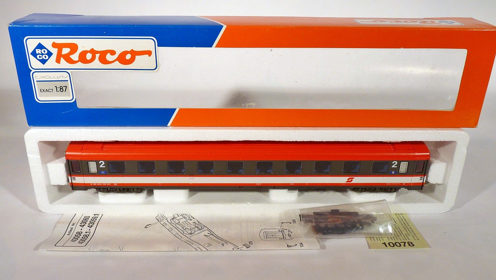 Roco 43059 ÖBB 4010 Zwischenwagen 7010 2.Klasse