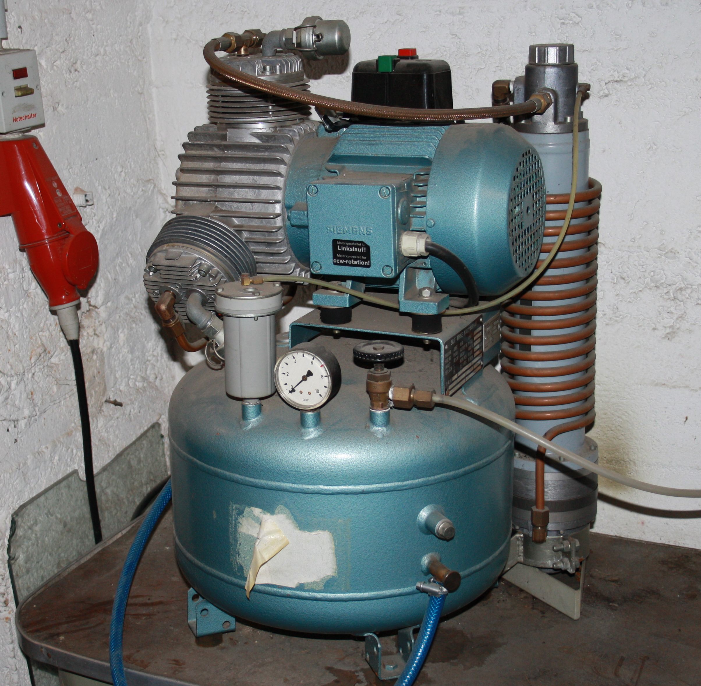 DÜRR DENTAL KOMPRESSOR 28 l. mit Trockenpatrone