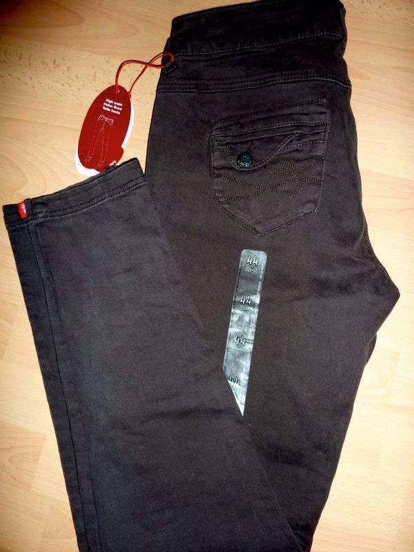 EDC ESPRIT JEANS HOSE HOHER BUND GR. 42 44 SHO NEU