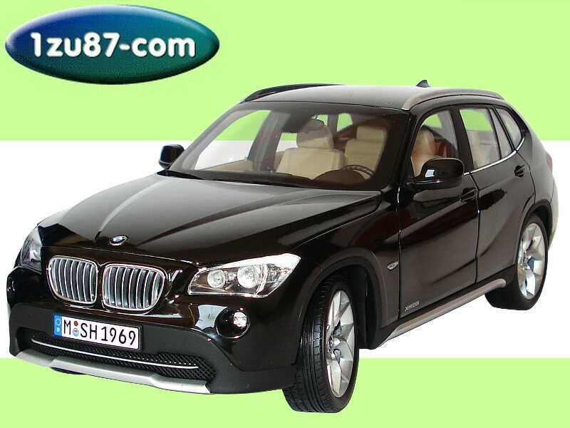 18 BMW X1 xDrive 28i E84 saphirschwarz schwarz black