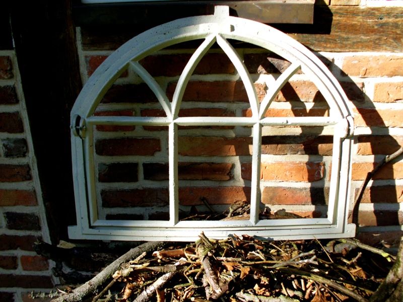 Stallfenster Gußeisenfenster Eisenfenster zum Klappen Gotik