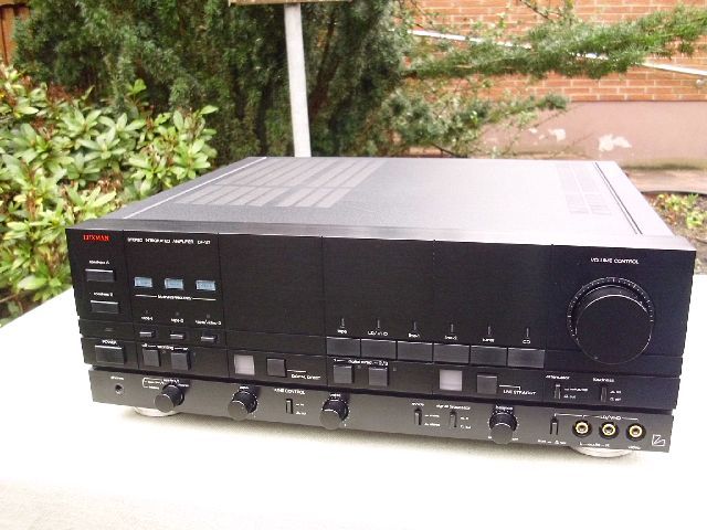 High End Vollverstärker Luxman LV 117