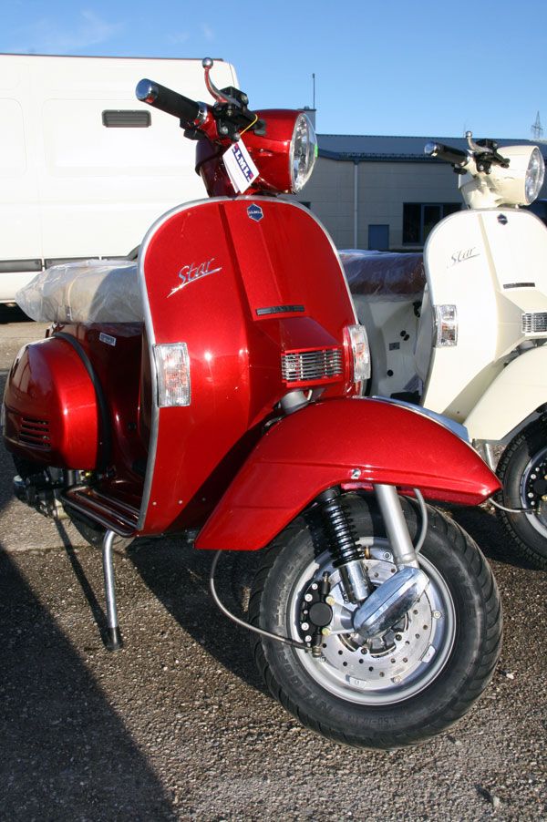 LML Star Deluxe 125 4 Takt Motorroller Rosso 125ccm Scooter