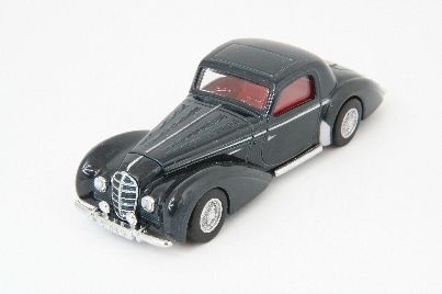 macchinine   143. Dinky   Matchbox. Delahaye 145