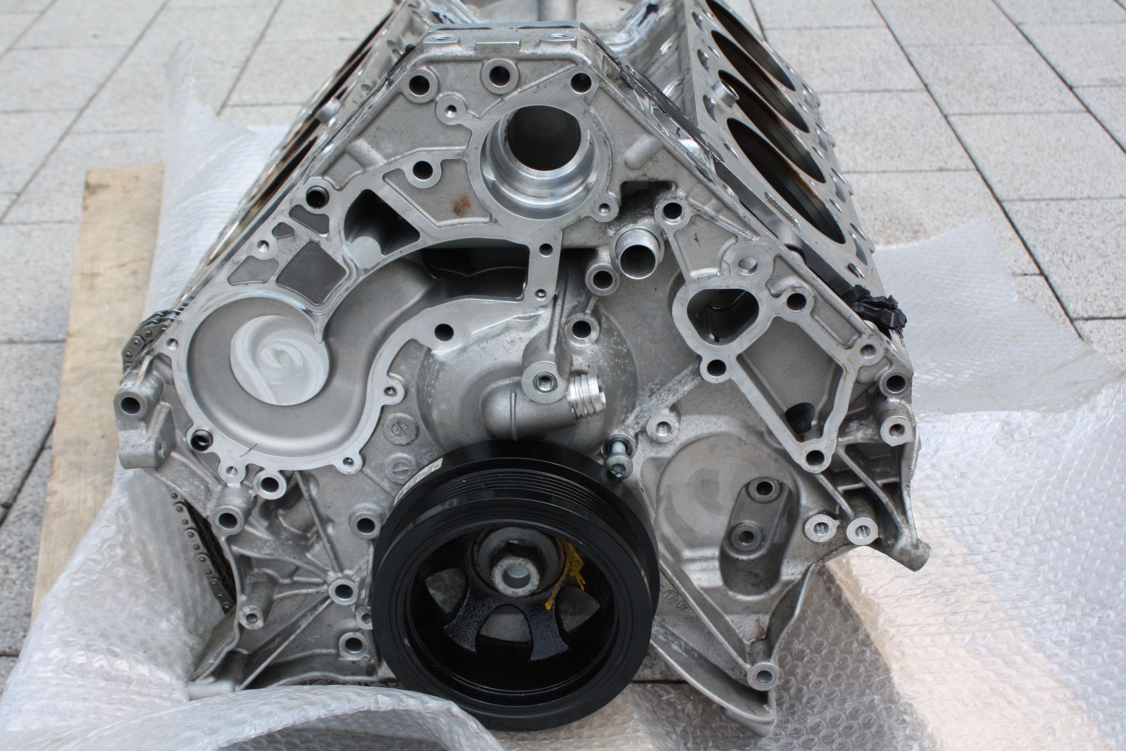 Mercedes Benz AMG M156 SL63 Motorblock + Stirndeckel + Kurbelwelle