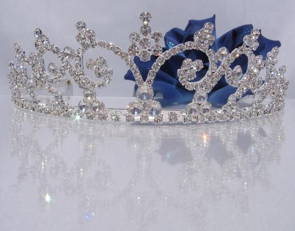 KÖNIGLICH Traum Diadem   Tiara zur Hochzeit funkelnd