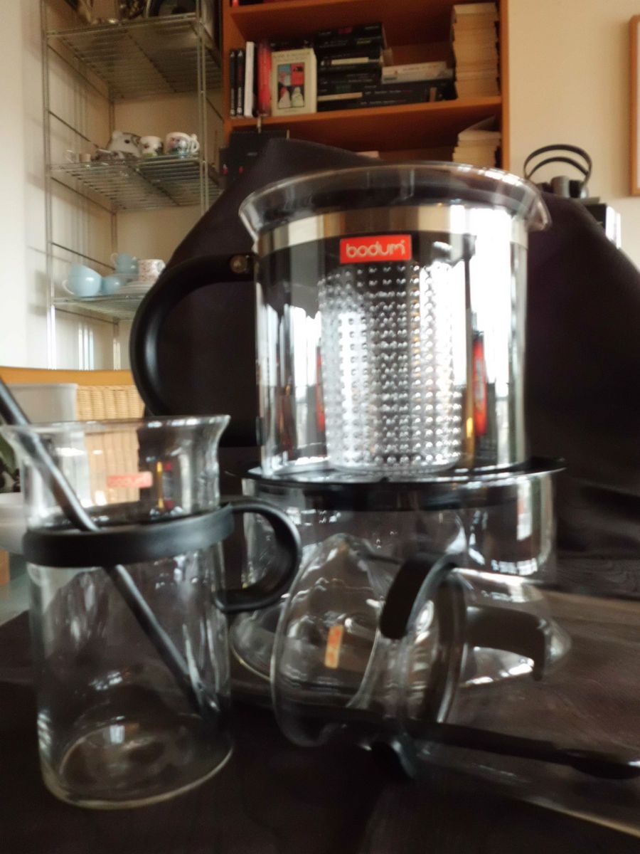 BODUM Teekanne und Stövchen + 2 Teegläser mit Löffel im Set NEU