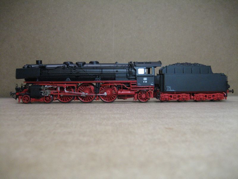 ROCO 43240 , Dampflok m. Tender , DB BR 01 081 , OVP (10063 387