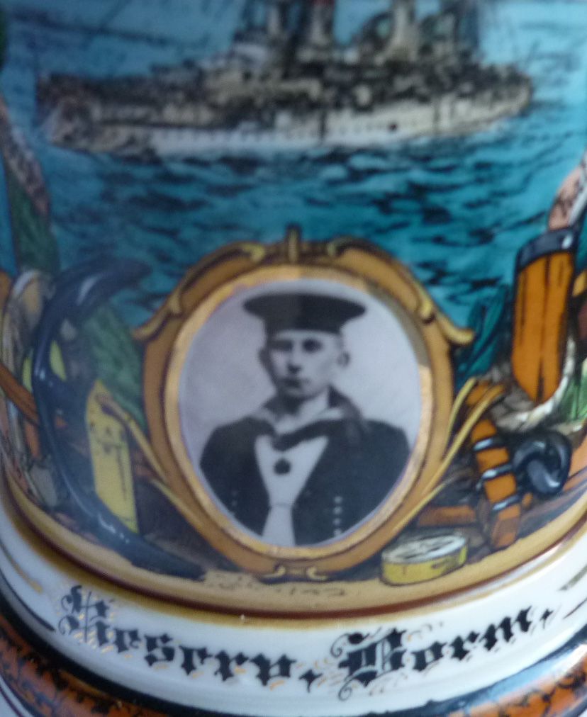 RESERVISTENKRUG 1/2 L PORZELLAN WILHELM II. SMS KAISER KARL DER GROSSE