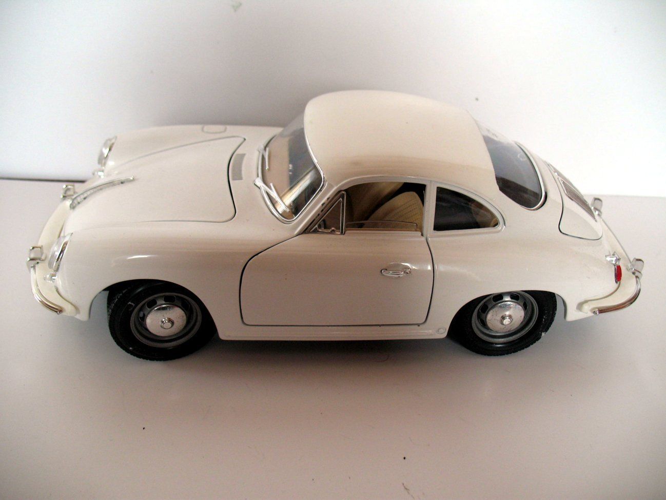 18 Porsche 356 B