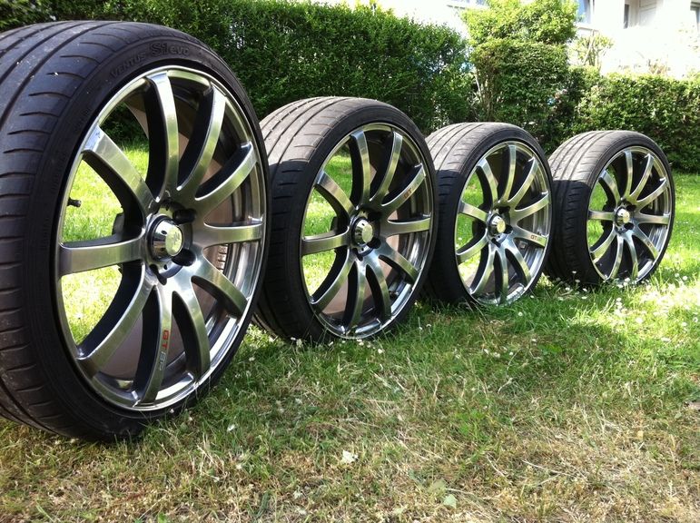 EMOTION WHEELS STRADA HYPER BLACK 8x19 ET35 LK 5/112 Audi A3 A4 A5