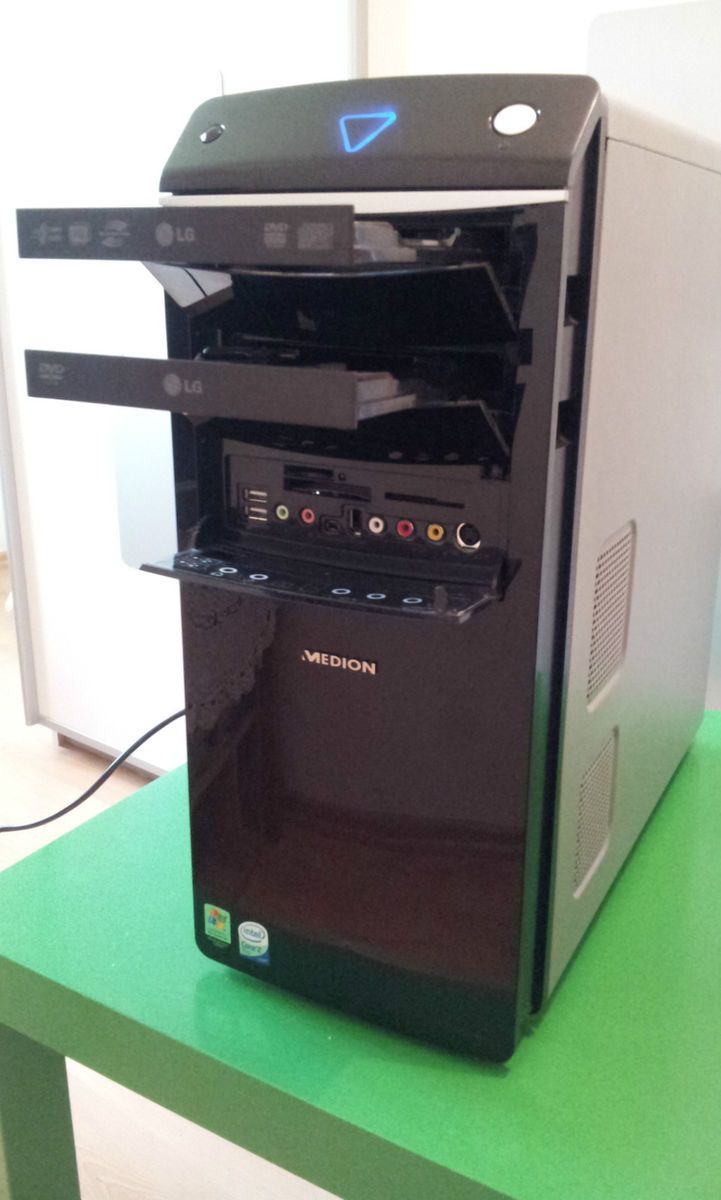 Medion PC MT 8 Med MT 458 mit Betriebssystem Windows XP installiert