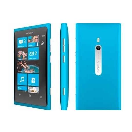 Nokia Lumia 800 cyan