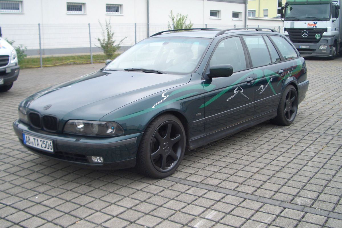 BMW E39 Touring 523i fast Vollausstattung