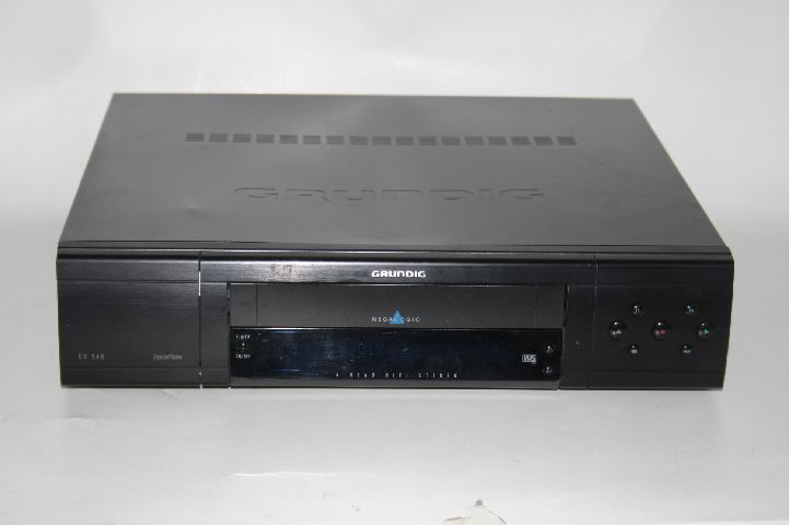 Grundig MEGA LOGIC GV 540 VHS Videorecorder