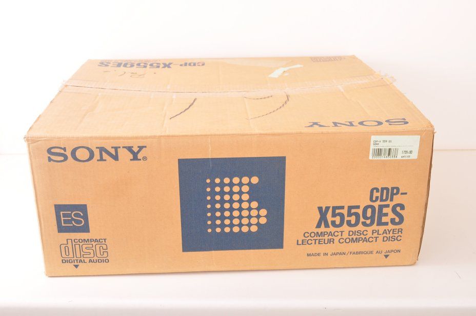 Sony CDP X559ES CD Player   Perfekter Zustand   in Originalverpackung