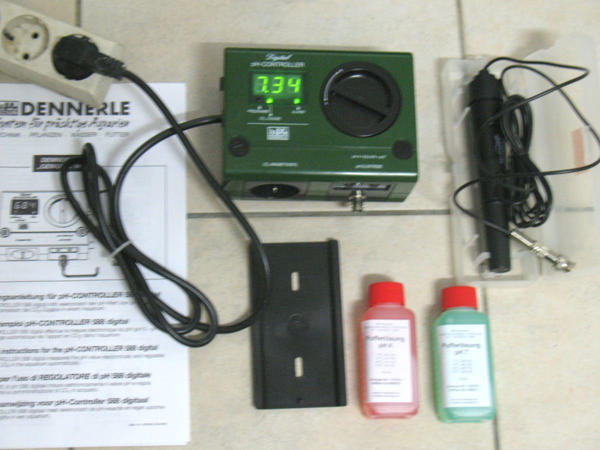 Dennerle pH Controller 588 ; pH Elektrode+ Eichlösung NEU