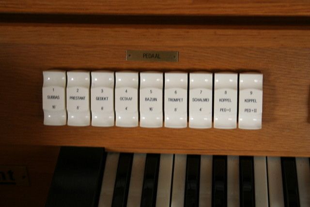 Eminent 8150 DL Sakralorgel Kirchenorgel Orgel mit 32r BDO Vollpedal