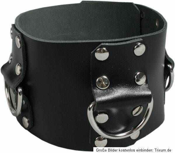 Leder Halsband mit Nieten und Ringen   A.Berg le0410