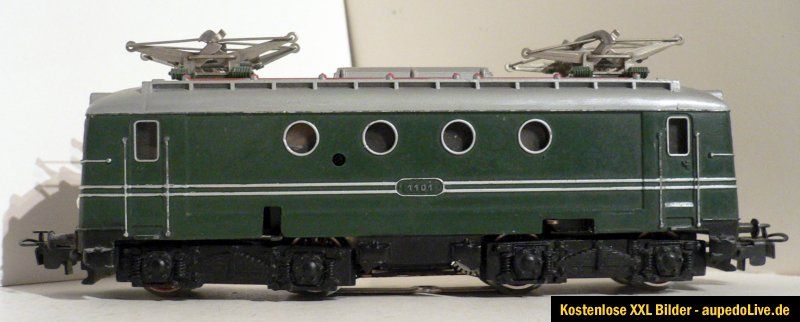 Märklin HO SEF 800 (3012) Elektrolok (Bullaugenlok) der SNCF