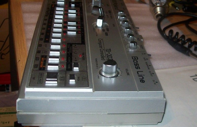 ROLAND TB 303 Bass Line Acid Synthesizer