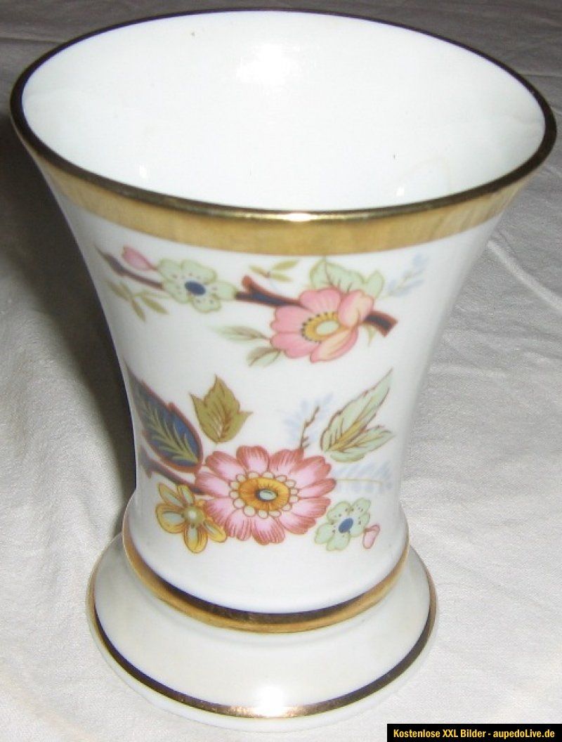 ROYAL PORZELLAN BAVARIA GERMANY KPM Vase 10cm