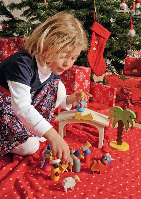 Weihnachtskrippe Krippe Kinderkrippe aus Holz Maria Josef Jesus