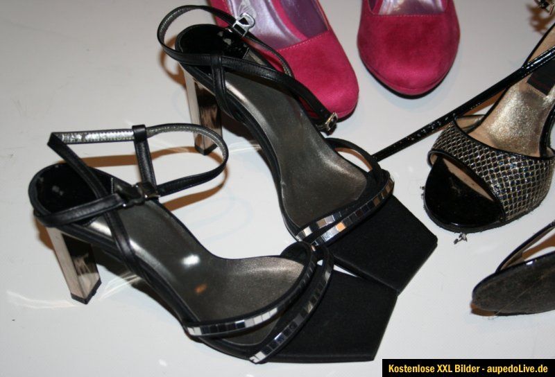 Schuh Sammlung Pumps Riemchen Tanzschuhe High Heels Gr. 37 Ballerienas