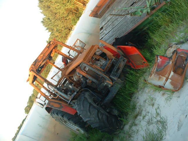 Massey Ferguson,MF 4245A,Brandschaden,Frontlader,